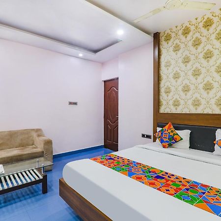 Fabhotel Astor Gaya Luaran gambar