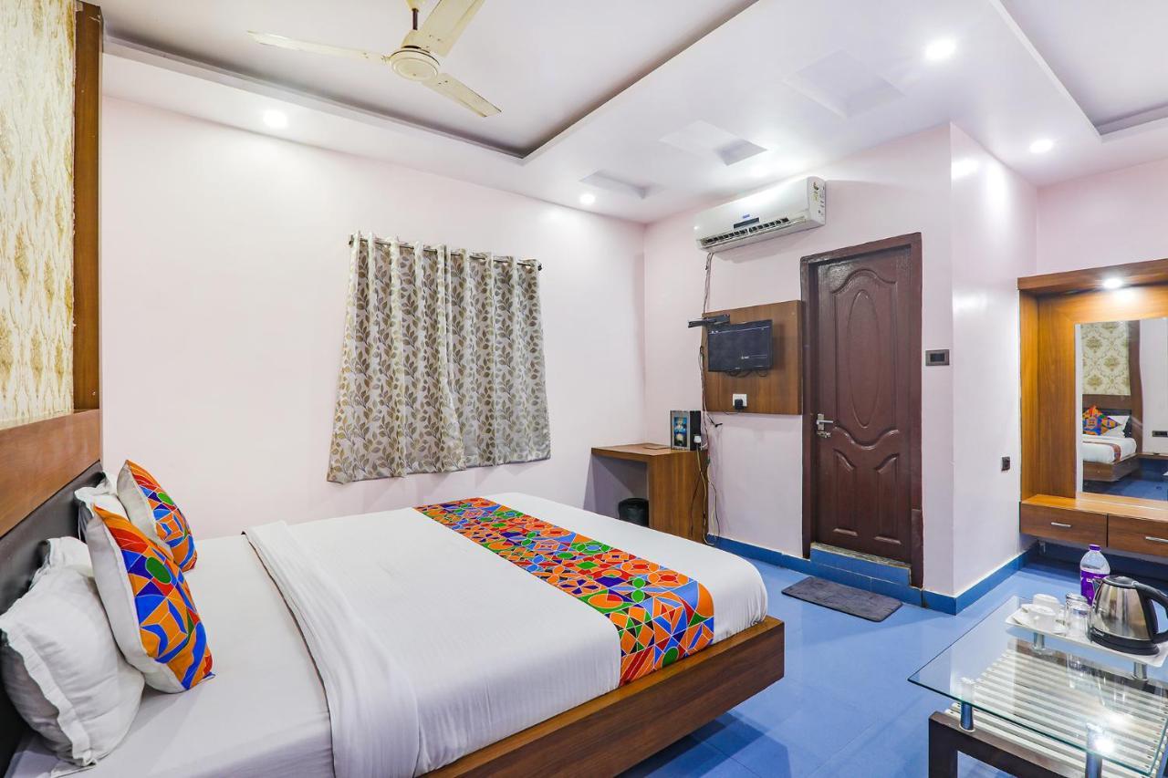 Fabhotel Astor Gaya Luaran gambar